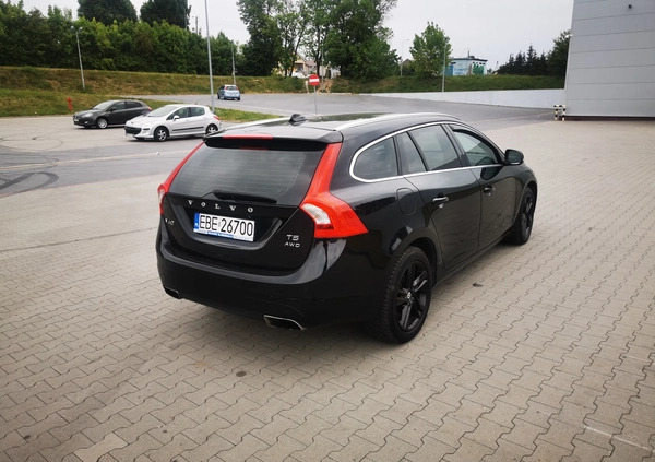 Volvo V60 cena 66999 przebieg: 163717, rok produkcji 2015 z Bełchatów małe 529